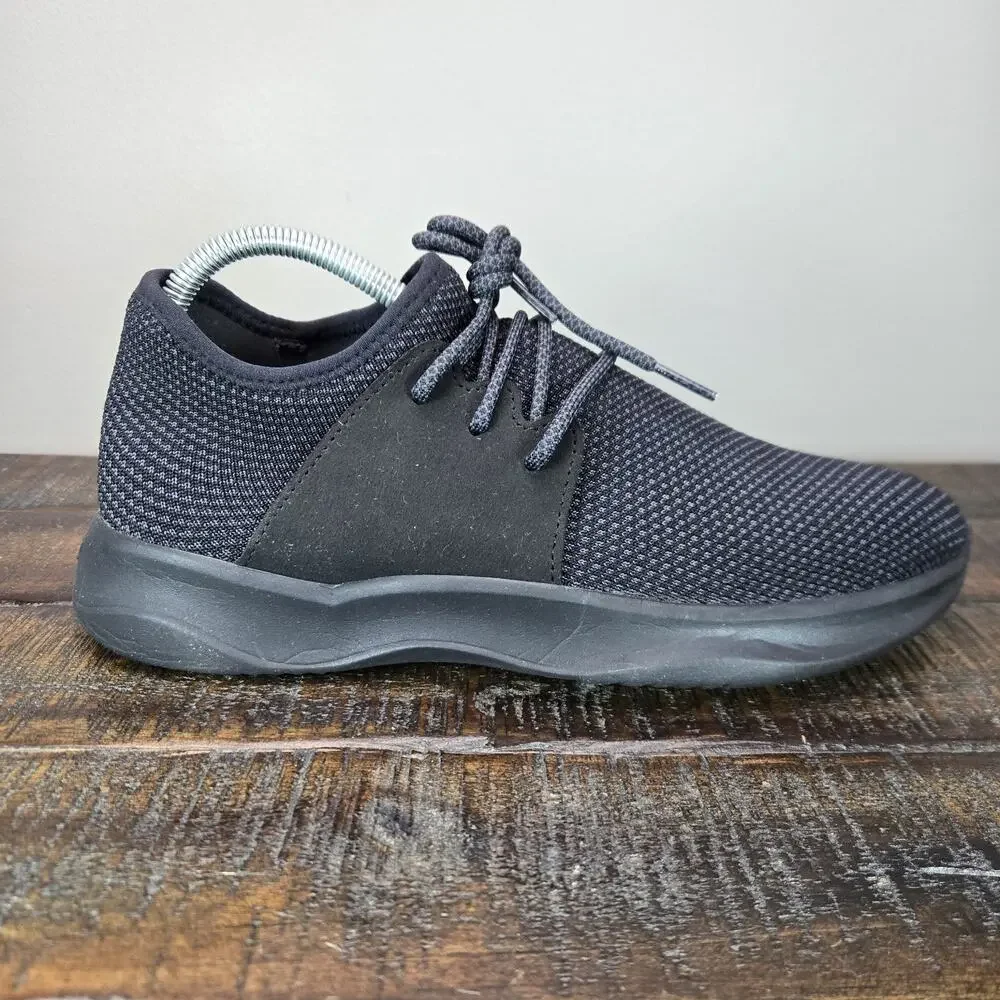 NEW Vessi Everyday Sneaker Mens Size 8 Lace Up Waterproof Shoe Sneaker All Black
